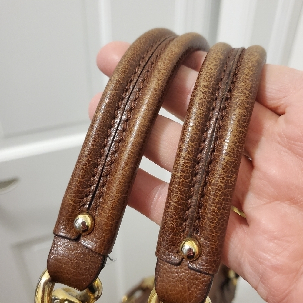 Marc Jacobs Brown Quilted Leather With Goldtone hardware Handbag, Stylish - Picture 5 of 12